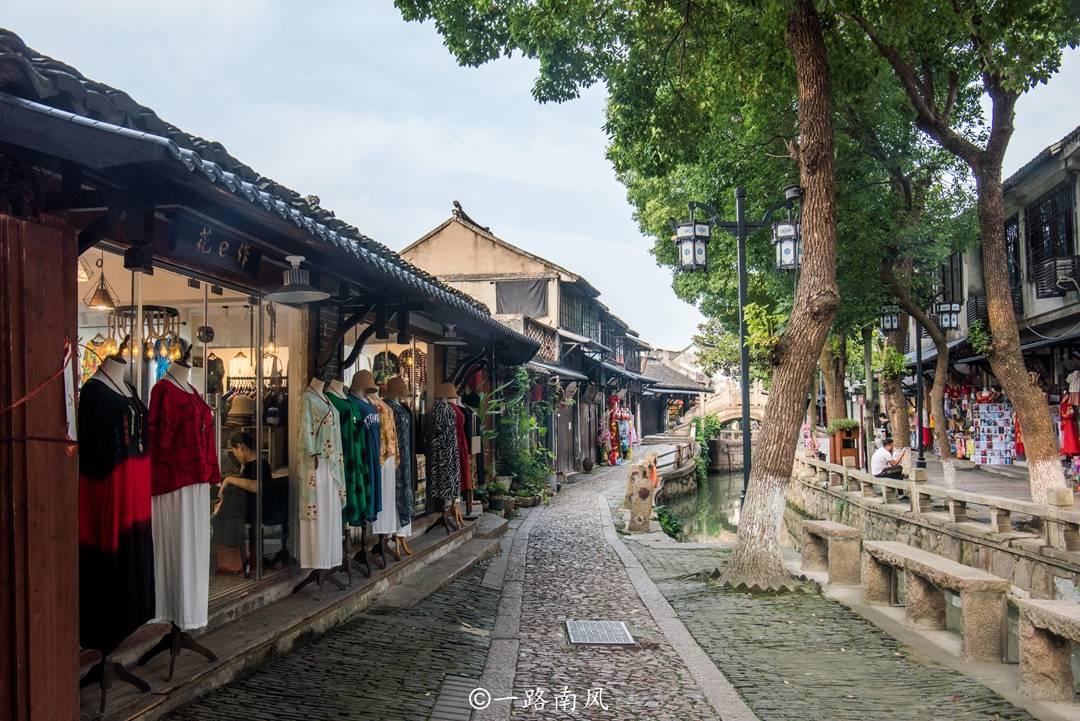 暗黑精灵幽影重重